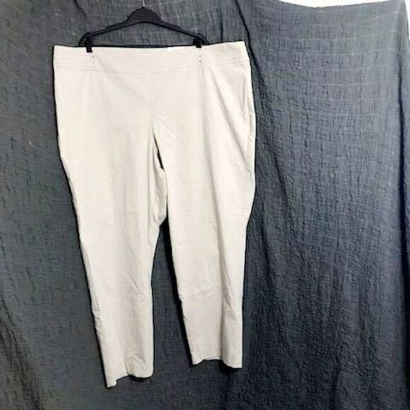 JM Collection NWT Khaki Chinos Trouser Pants Size 28W - Picture 1 of 12